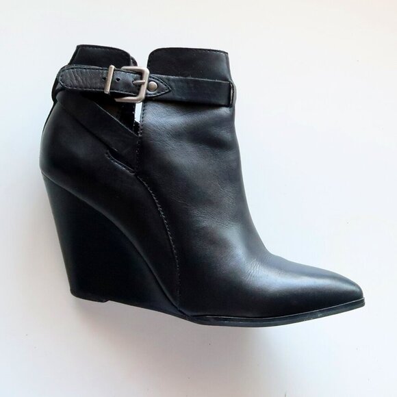 Seychelles Anthropologie Black Leather Pointy Toe Wedge Heel Ankle Boots Booties - Picture 8 of 16